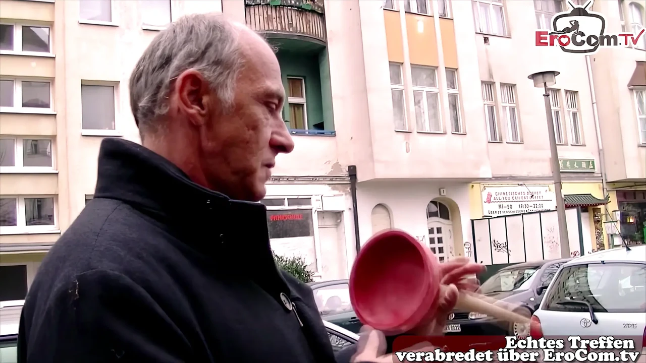 German old housewife flirts on the street and gets fucked