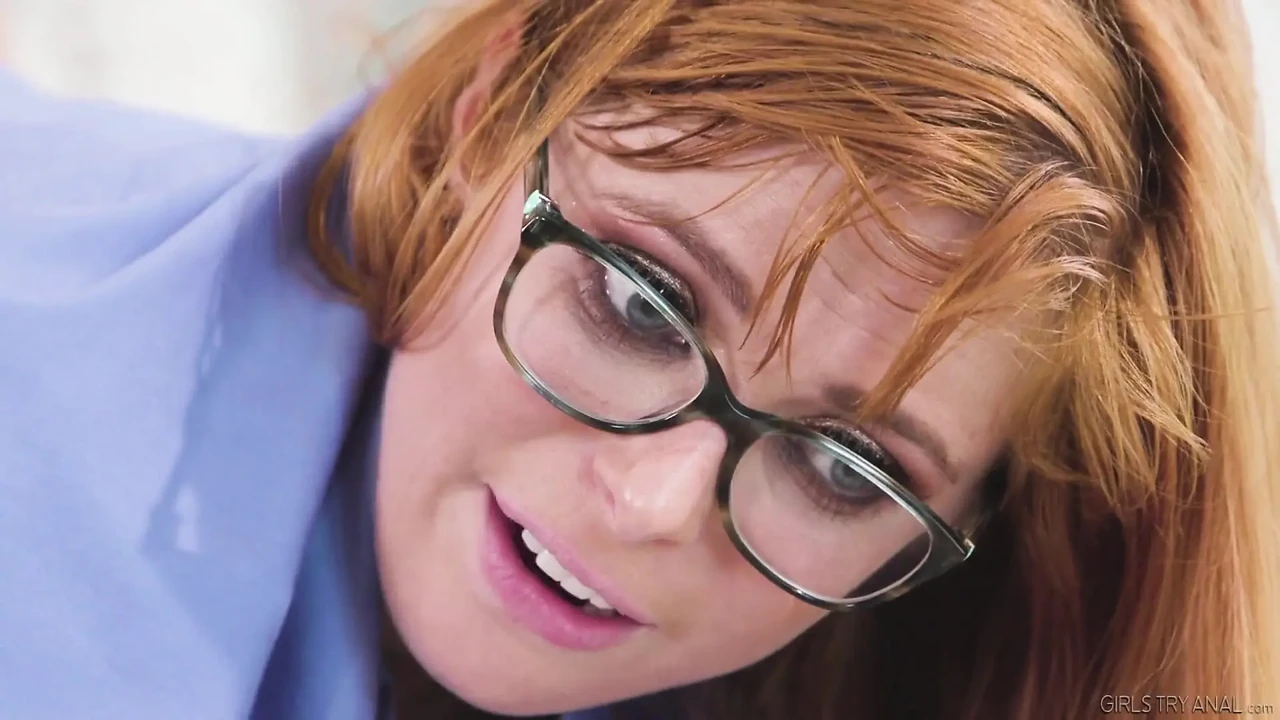 GIRLSWAY – It’s stuck again Adriana Chechik & Penny Pax