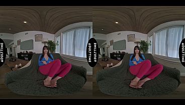 UP CLOSE VR – Lexi Luna Teases Her Big Tits And Bare Feet Before Hot POV Hardcore Fuck