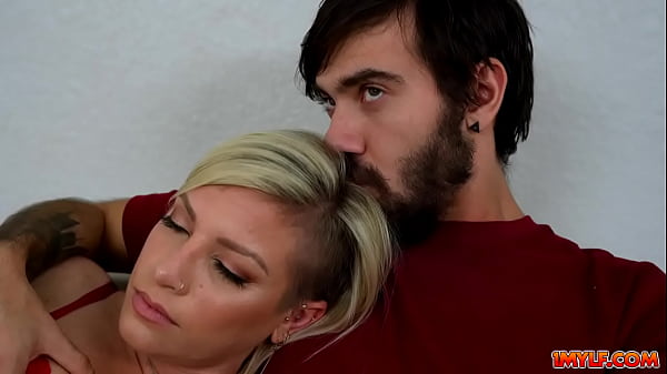 Busty stepmom Kaylynn Keys popping out her milf pussy to take that stepsons dick deep inside her